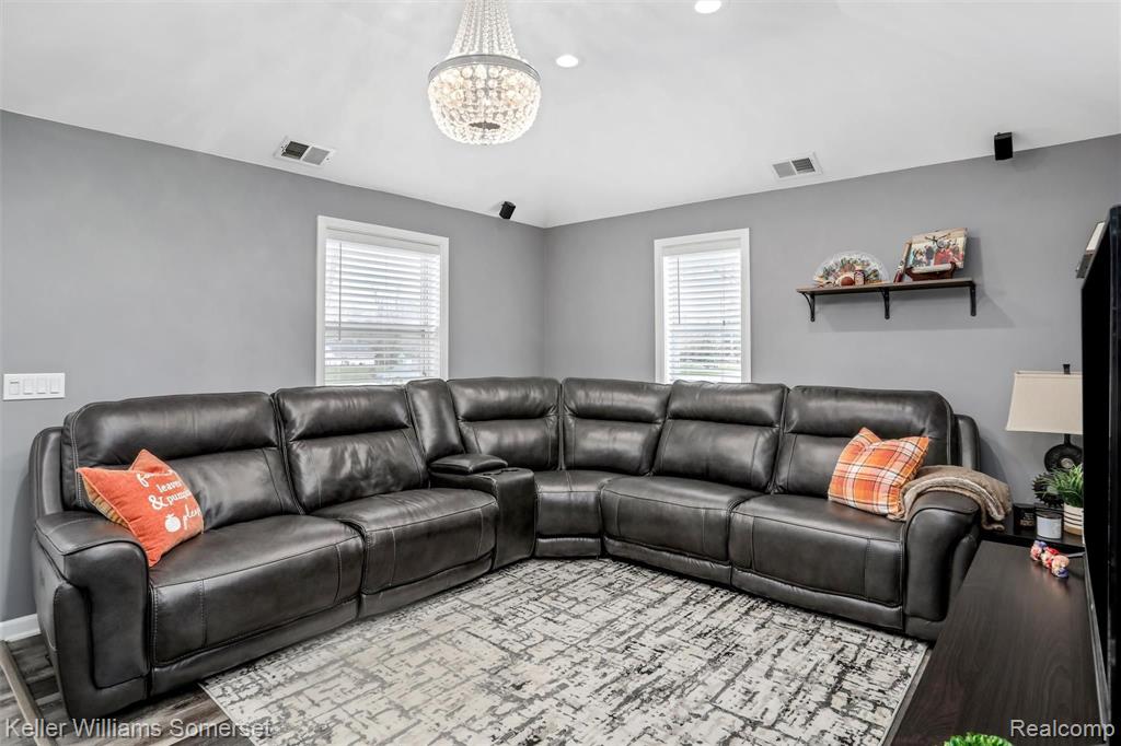 3253 Crooks Road Rochester Hills, MI 48309 - Photo 7 of 19