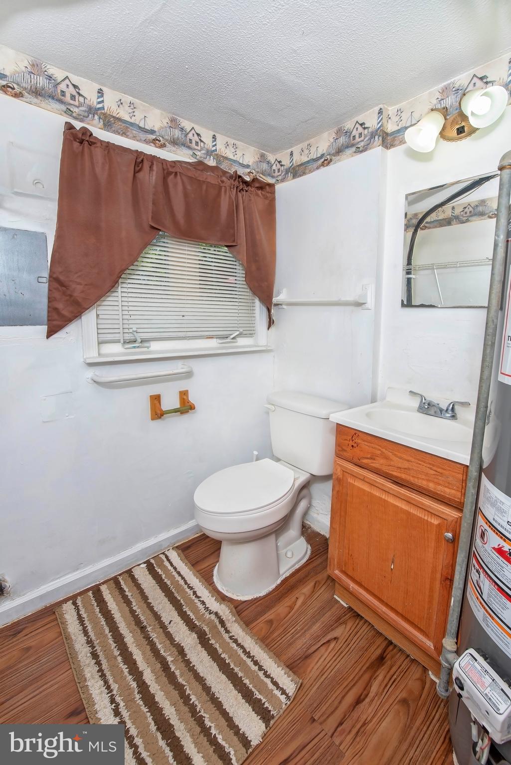 1204 Greentree Road Newark, DE 19713 - Photo 14 of 28 Half Bathroom