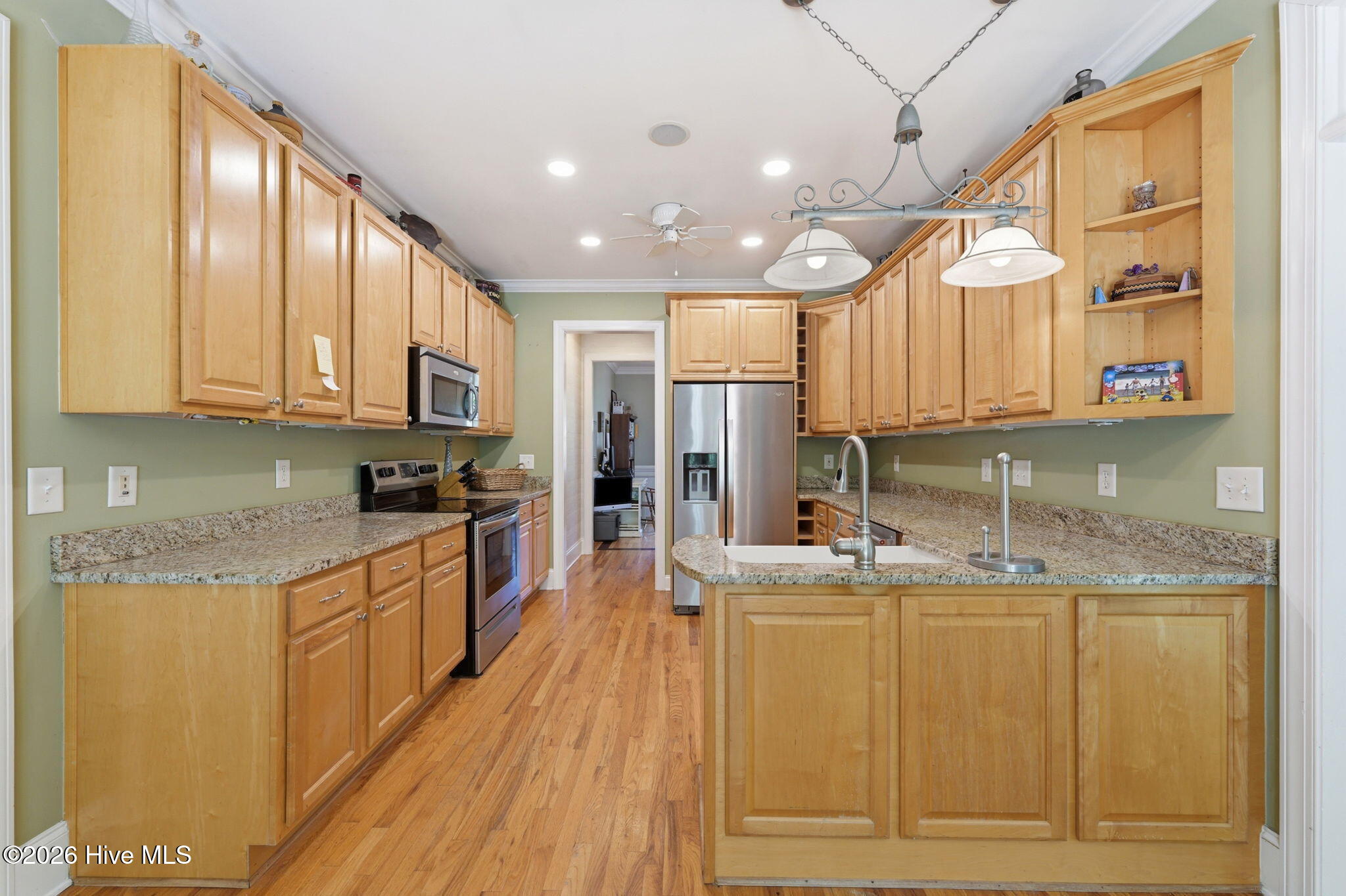 202 Emmen Road New Bern, NC 28562 - Photo 8 of 41