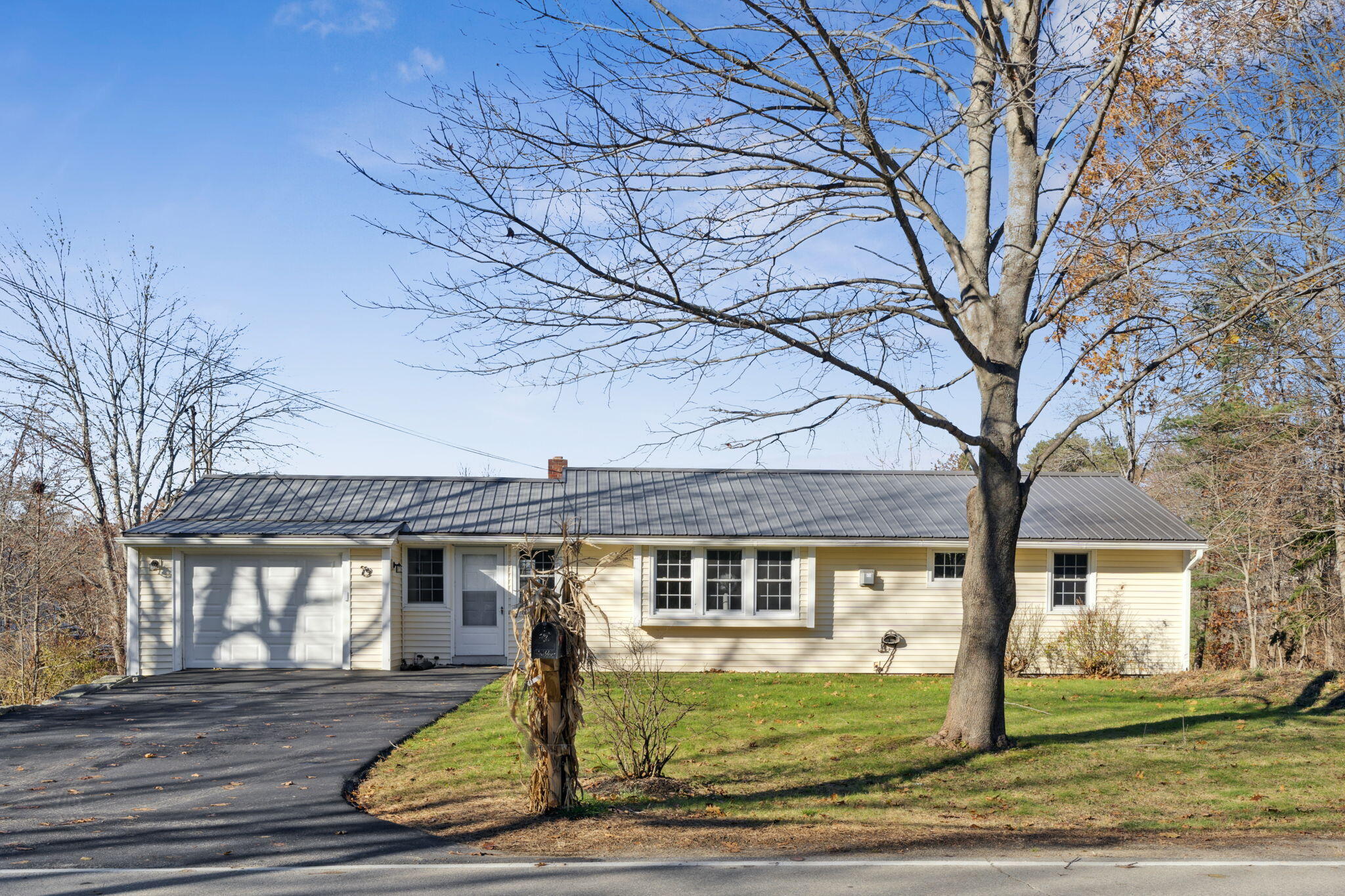 79 Fowler Road Cape Elizabeth, ME 04107 - Photo 2 of 43 79 Fowler Road