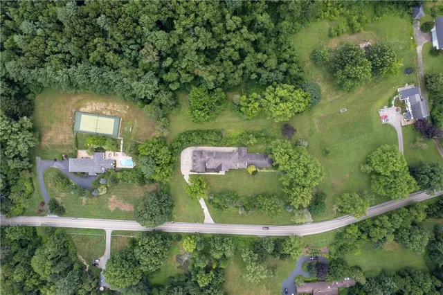 $2,200,000 | 1060 Fox Chapel Road, Pittsburgh, PA 15238