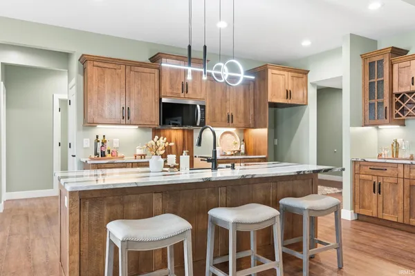 $675,000 | 22583 Maumee Meadows Drive, Woodburn, IN 46797