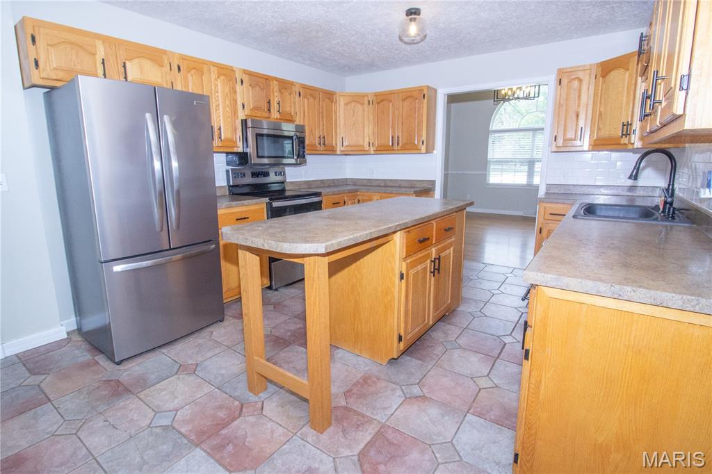 26266 Rambling Lane Richland, MO 65556 - Photo 8 of 51