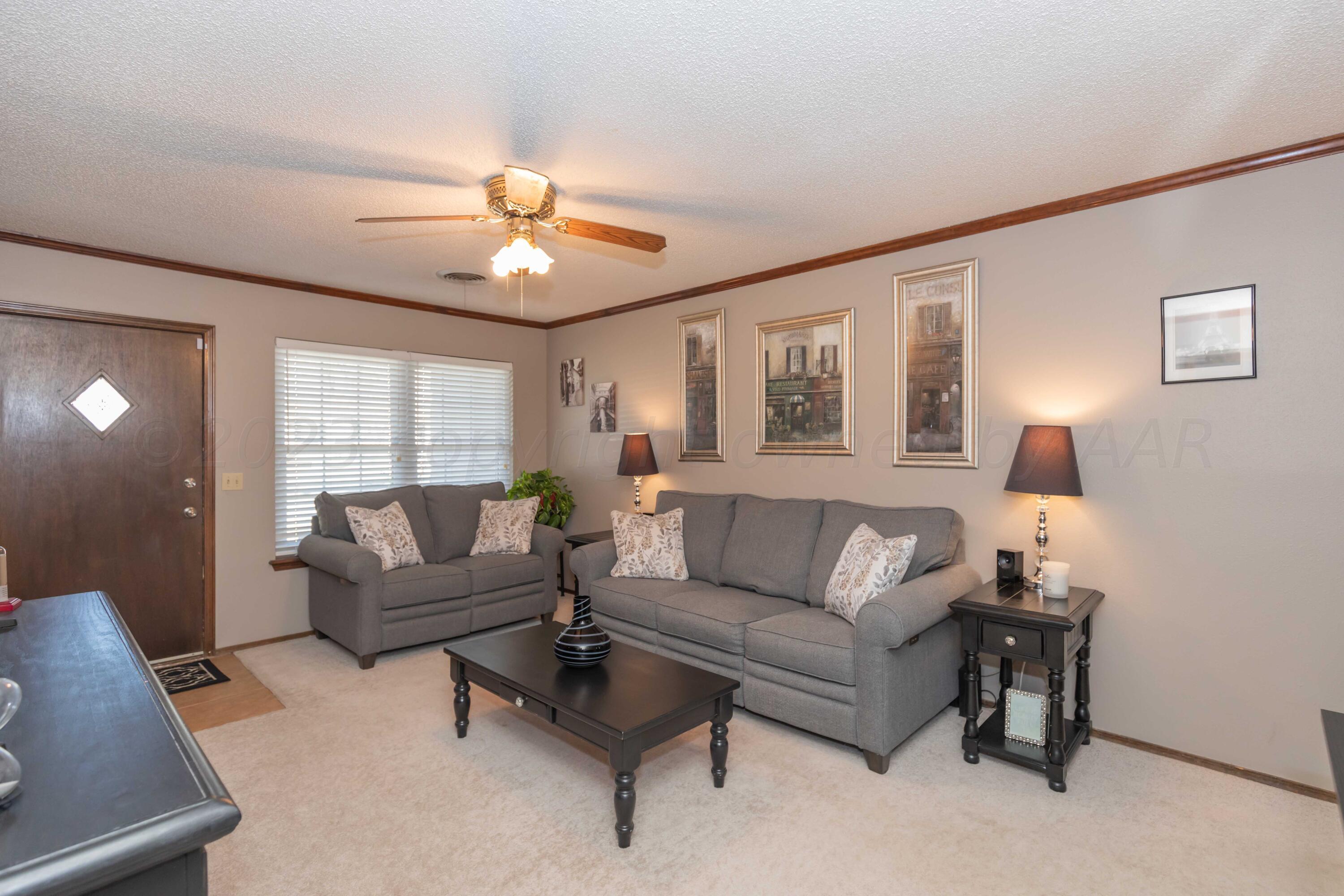 4225 Gables Street Amarillo, TX 79110 - Photo 8 of 36 LIVING ROOM VIEW 1