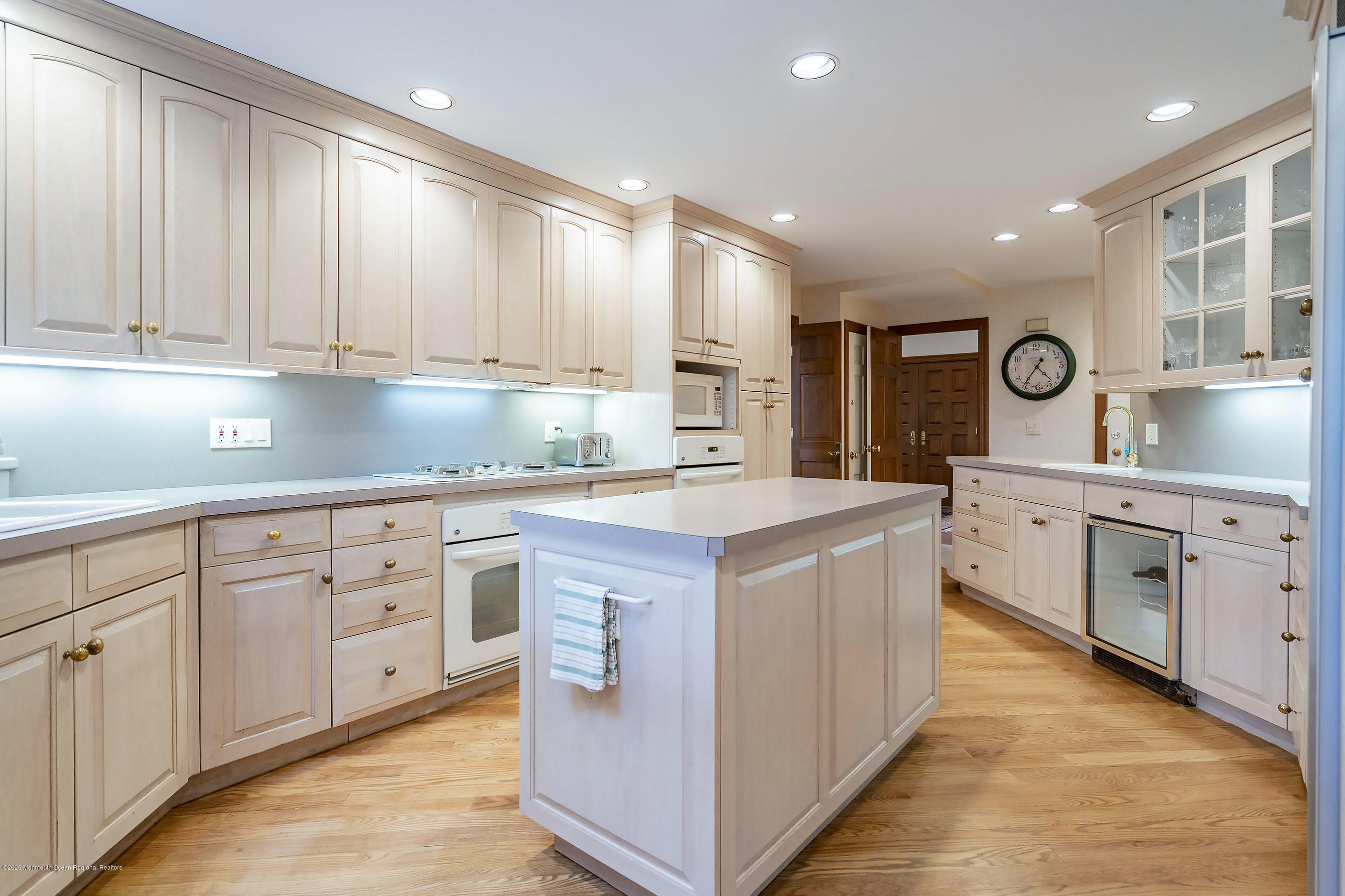 640 Oceanview Road Brielle, NJ 08730 - Photo 16 of 66 Kitchen2