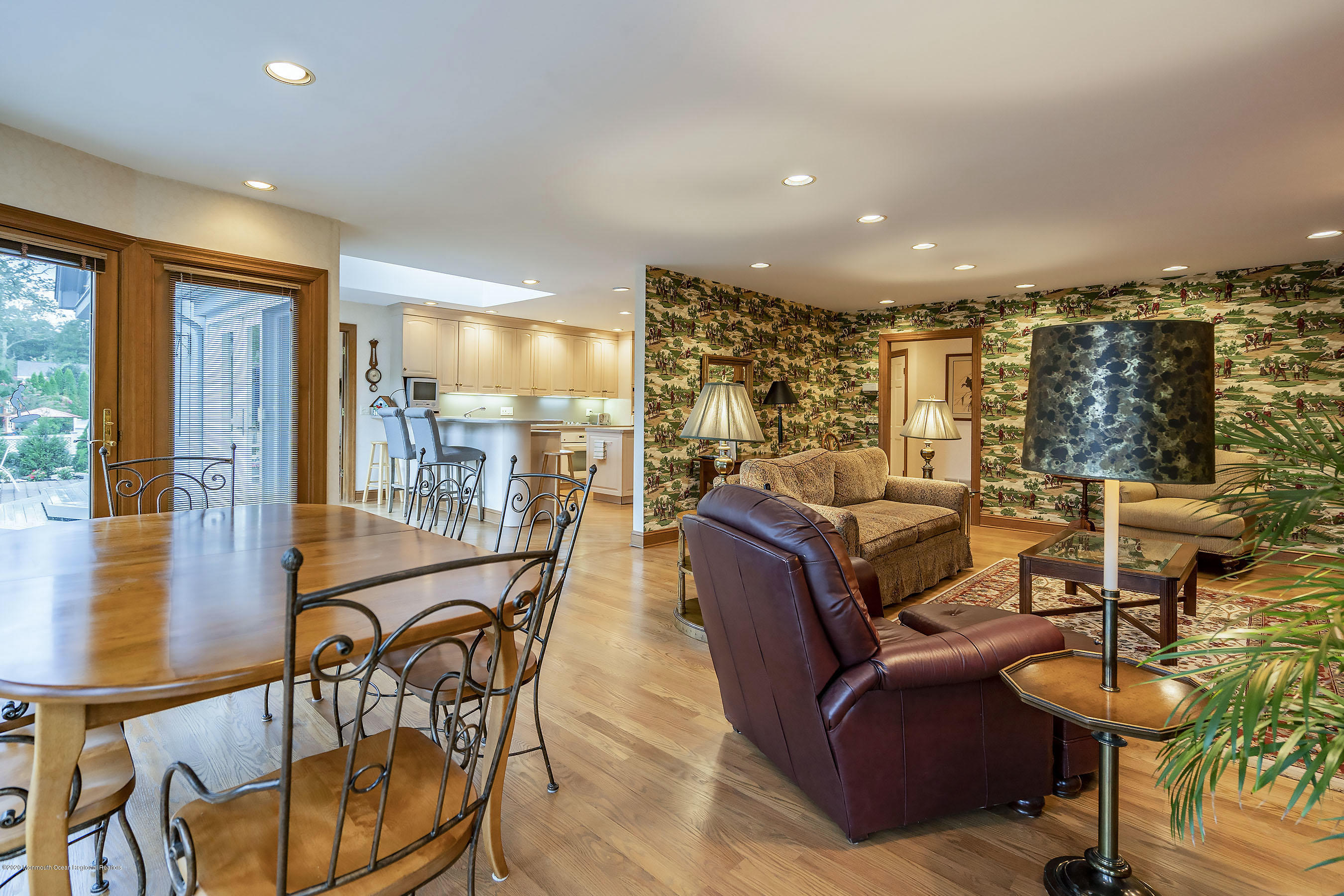 640 Oceanview Road Brielle, NJ 08730 - Photo 21 of 66 DiningLiving