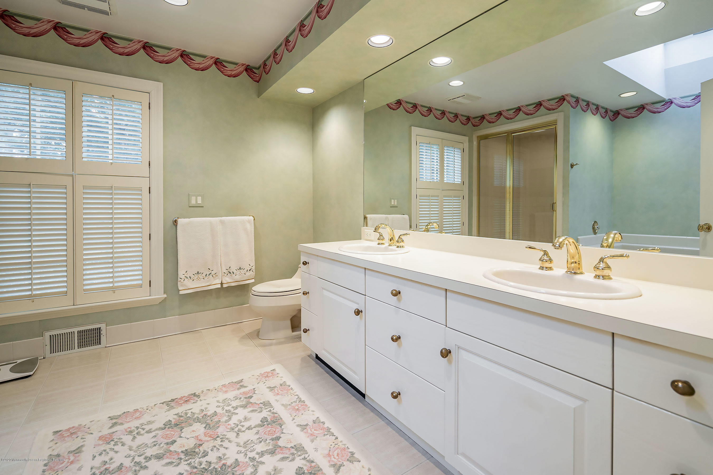 640 Oceanview Road Brielle, NJ 08730 - Photo 34 of 66 Lavatory4A