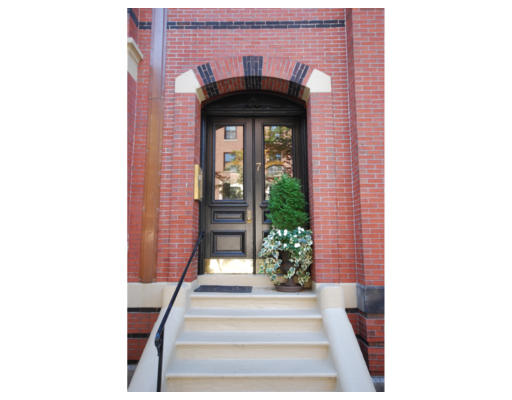 7 Fairfield Street, Unit 4 Boston, MA 02116 - Photo 1 of 13 a front view of a house with a potted plant