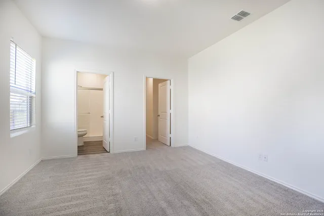 $1,900 | 5214 Winding Streme, St. Hedwig, TX 78152