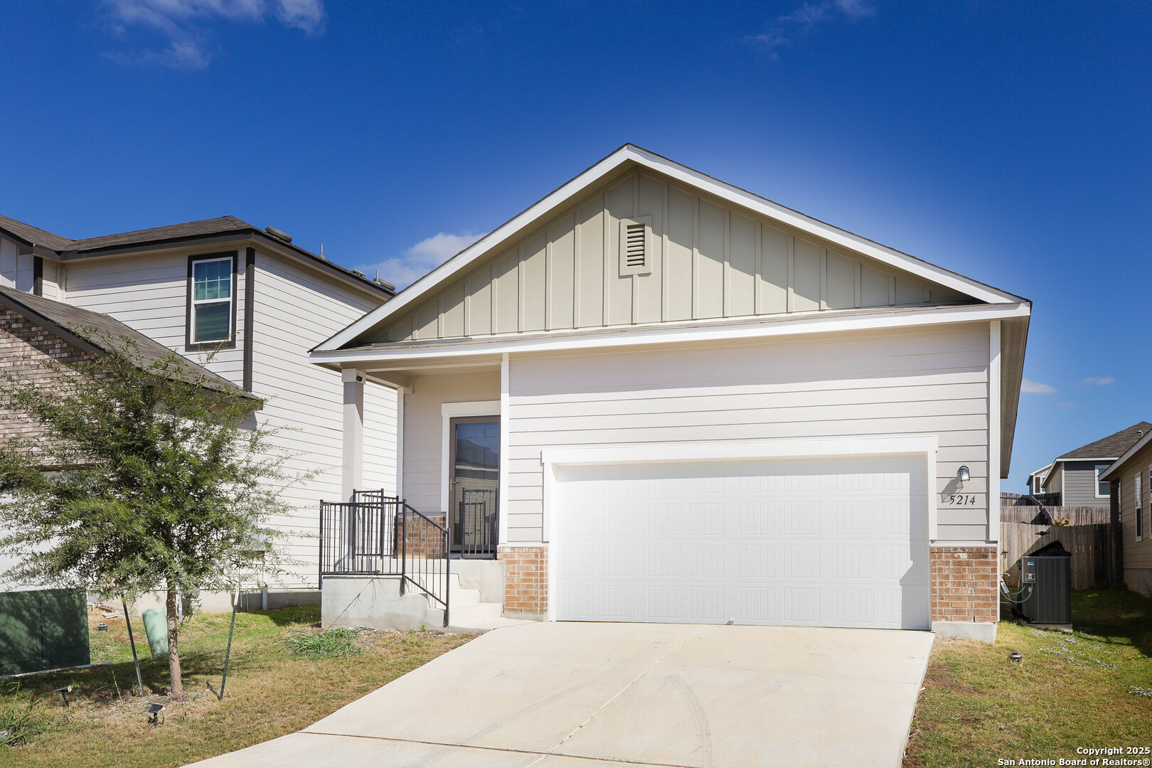 5214 Winding Streme St. Hedwig, TX 78152 - Photo 2 of 23