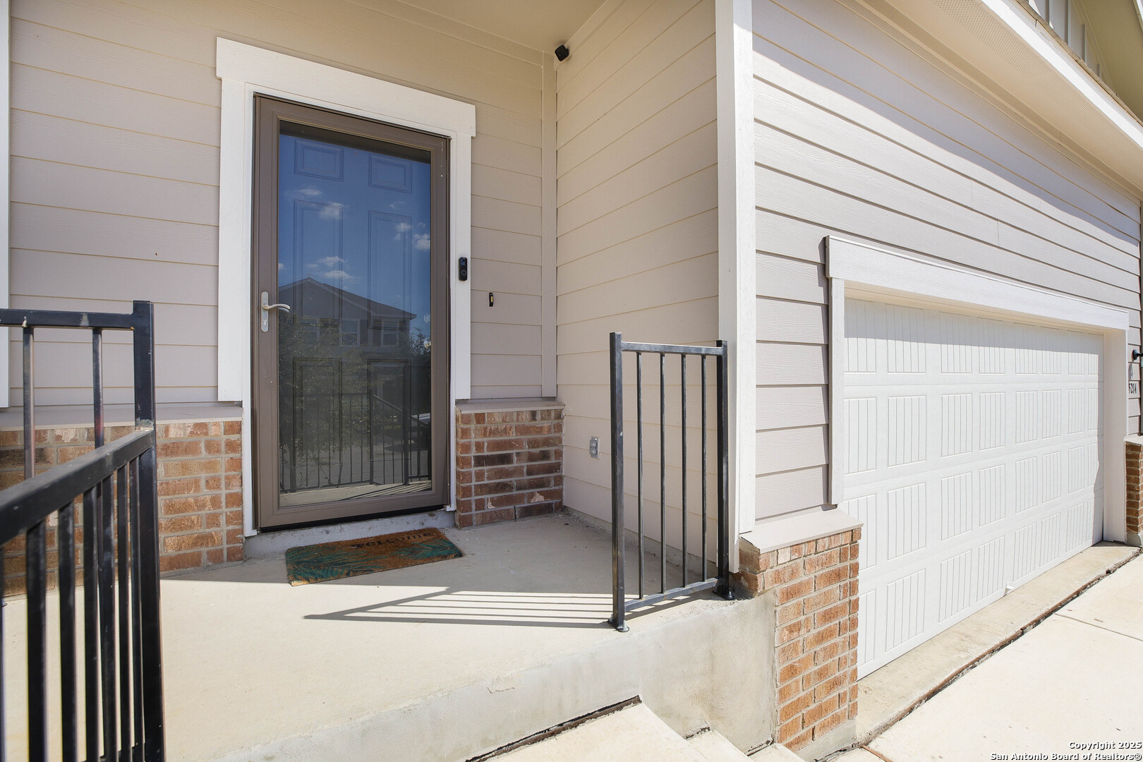 5214 Winding Streme St. Hedwig, TX 78152 - Photo 3 of 23