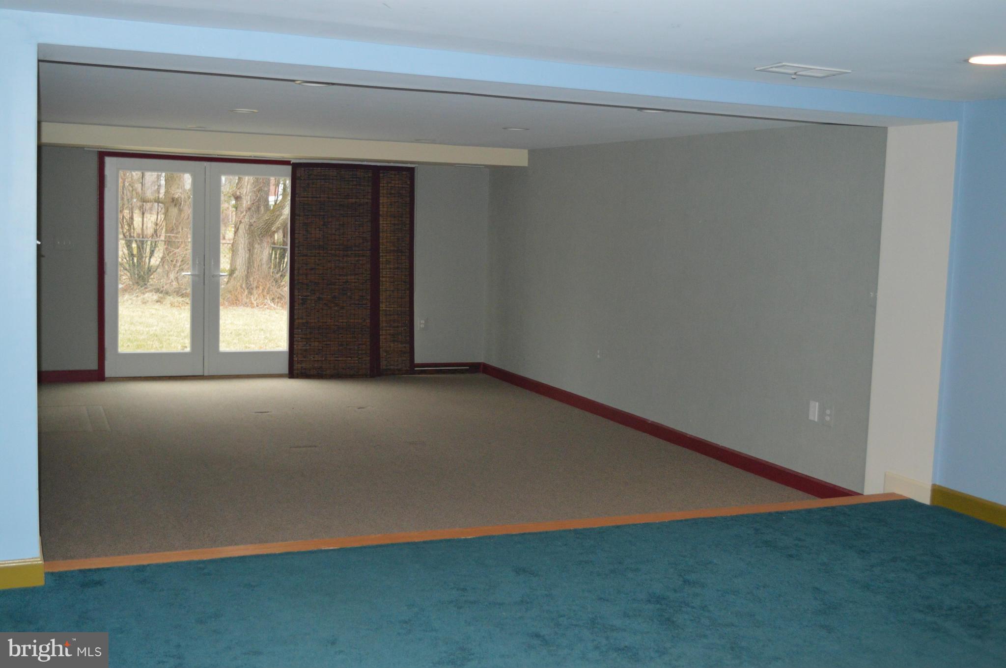 7511 Labyrinth Road Pikesville, MD 21208 - Photo 22 of 30 Family Room