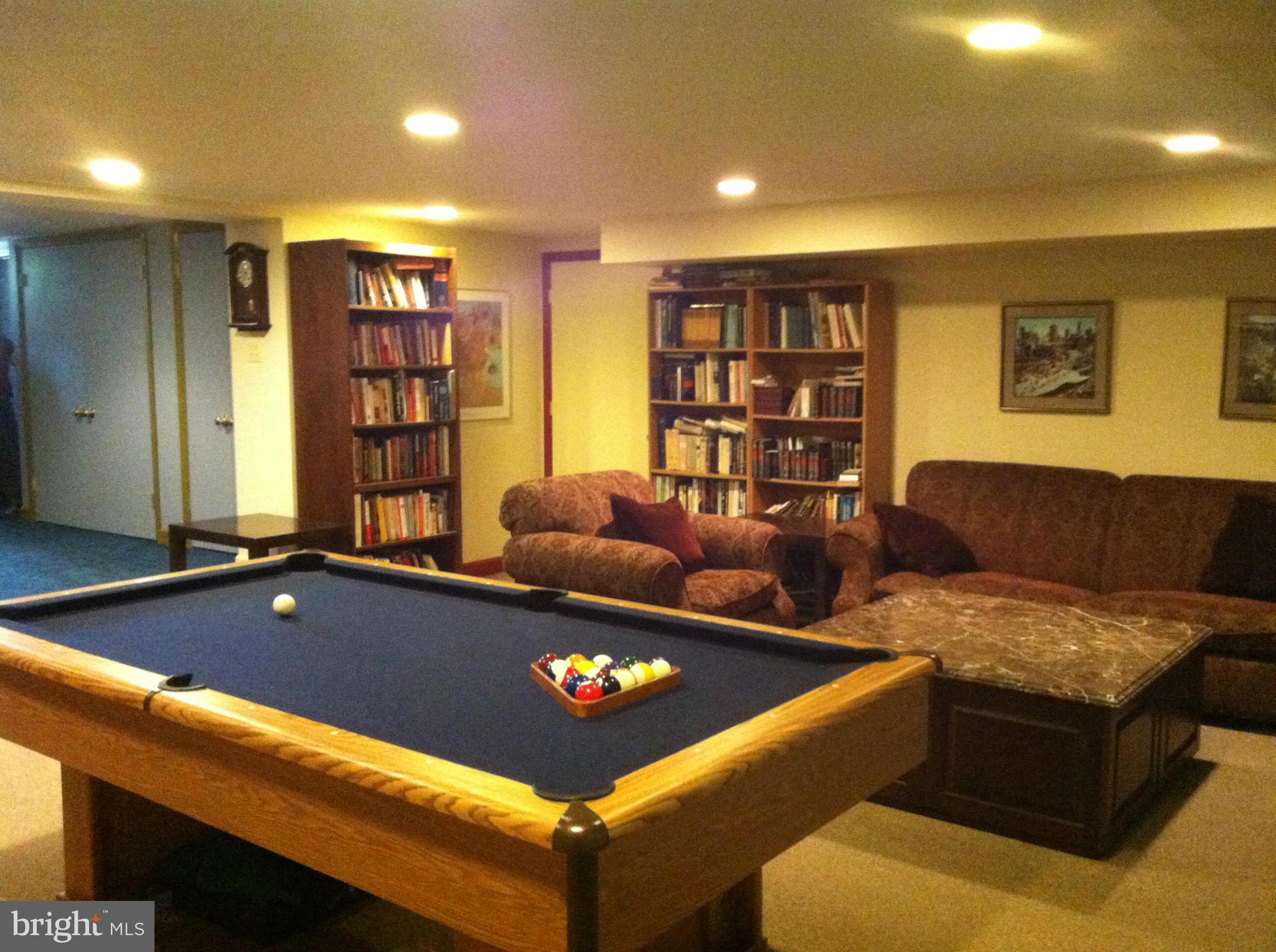 7511 Labyrinth Road Pikesville, MD 21208 - Photo 23 of 30 Family Room