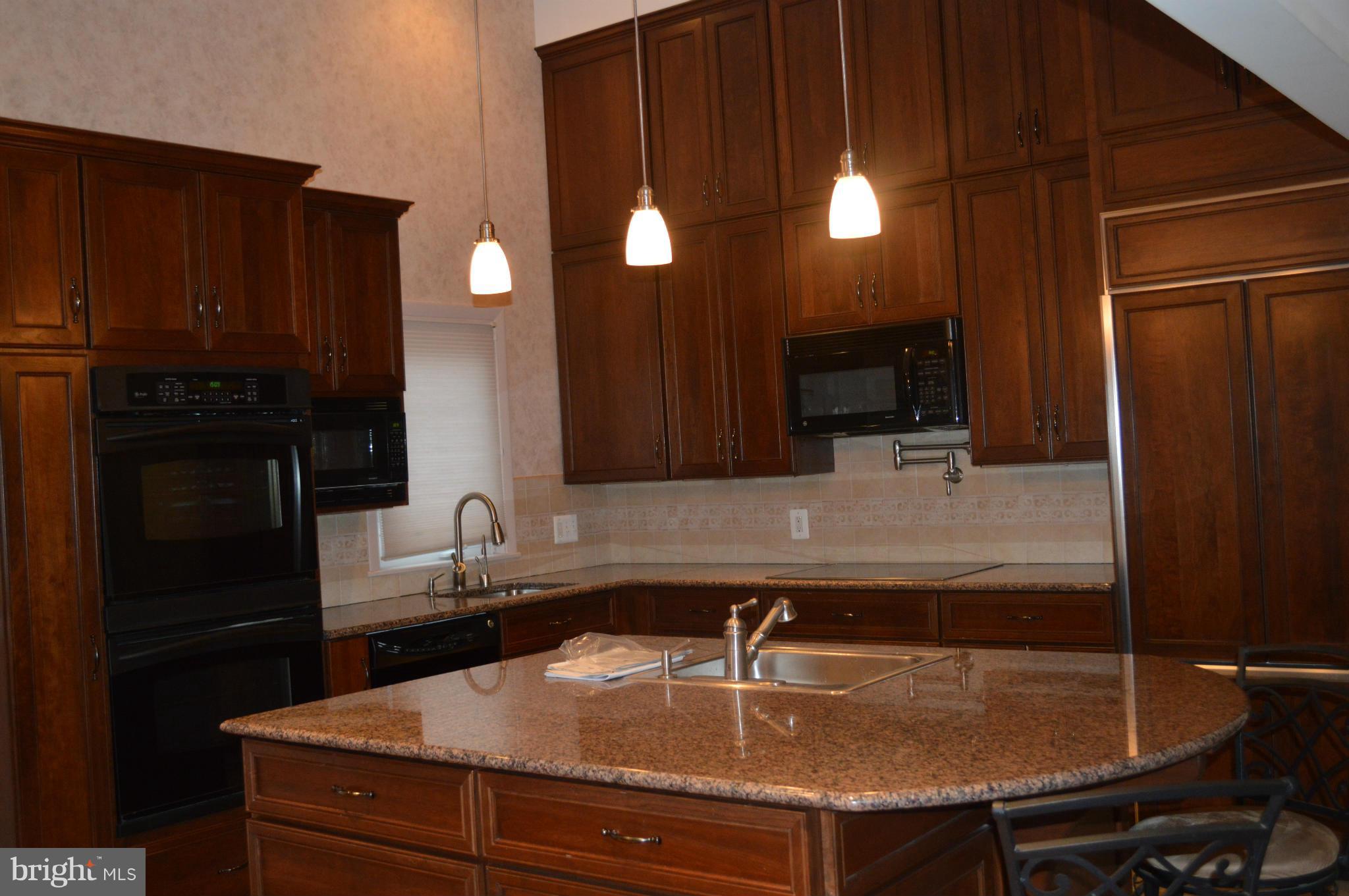 7511 Labyrinth Road Pikesville, MD 21208 - Photo 6 of 30 Kitchen