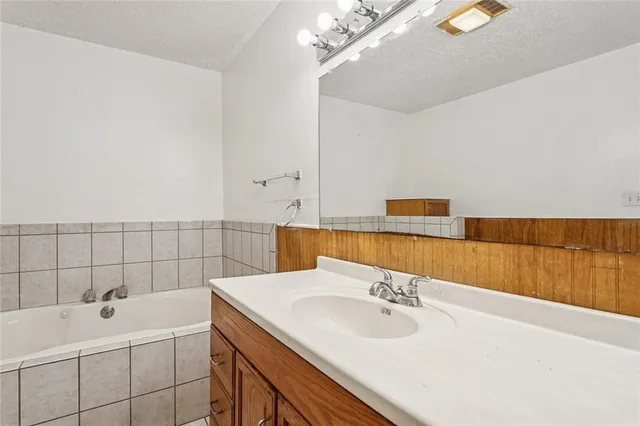 $1,850 | Undisclosed Address, Lacombe, LA 70445