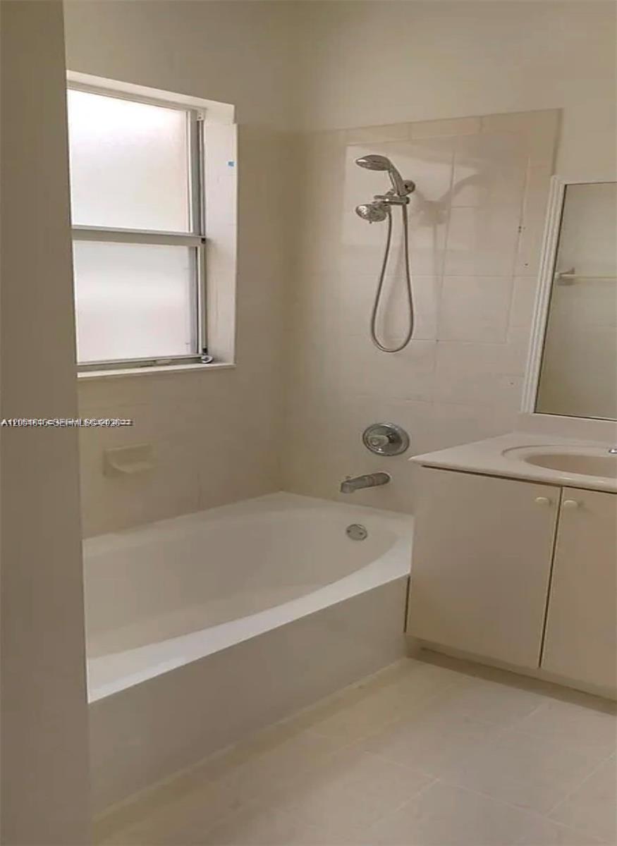 2210 Northeast 37th Road Homestead, FL 33033 - Photo 9 of 31