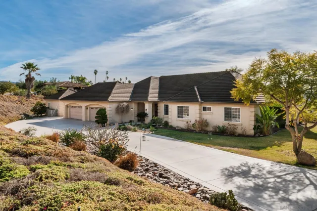 $1,349,000 | 2635 Vista De Palomar, Fallbrook, CA 92028