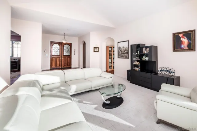 $1,349,000 | 2635 Vista De Palomar, Fallbrook, CA 92028