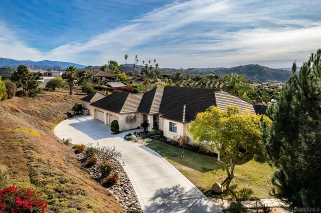 $1,349,000 | 2635 Vista De Palomar, Fallbrook, CA 92028