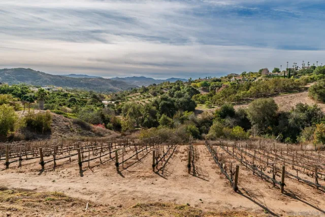 $1,349,000 | 2635 Vista De Palomar, Fallbrook, CA 92028