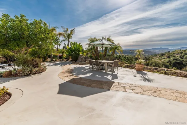 $1,349,000 | 2635 Vista De Palomar, Fallbrook, CA 92028