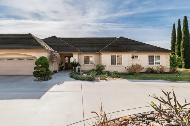 $1,349,000 | 2635 Vista De Palomar, Fallbrook, CA 92028