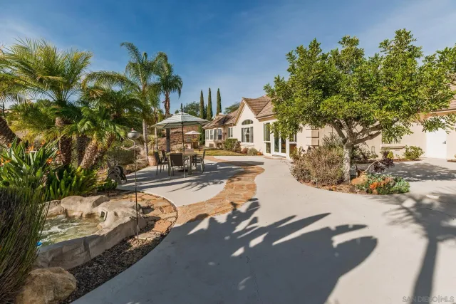 $1,349,000 | 2635 Vista De Palomar, Fallbrook, CA 92028