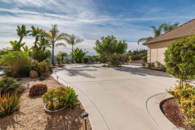 $1,349,000 | 2635 Vista De Palomar, Fallbrook, CA 92028