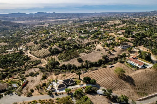 $1,349,000 | 2635 Vista De Palomar, Fallbrook, CA 92028