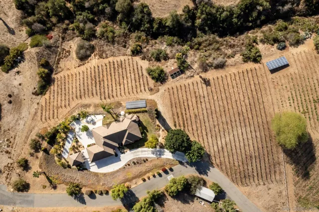 $1,349,000 | 2635 Vista De Palomar, Fallbrook, CA 92028