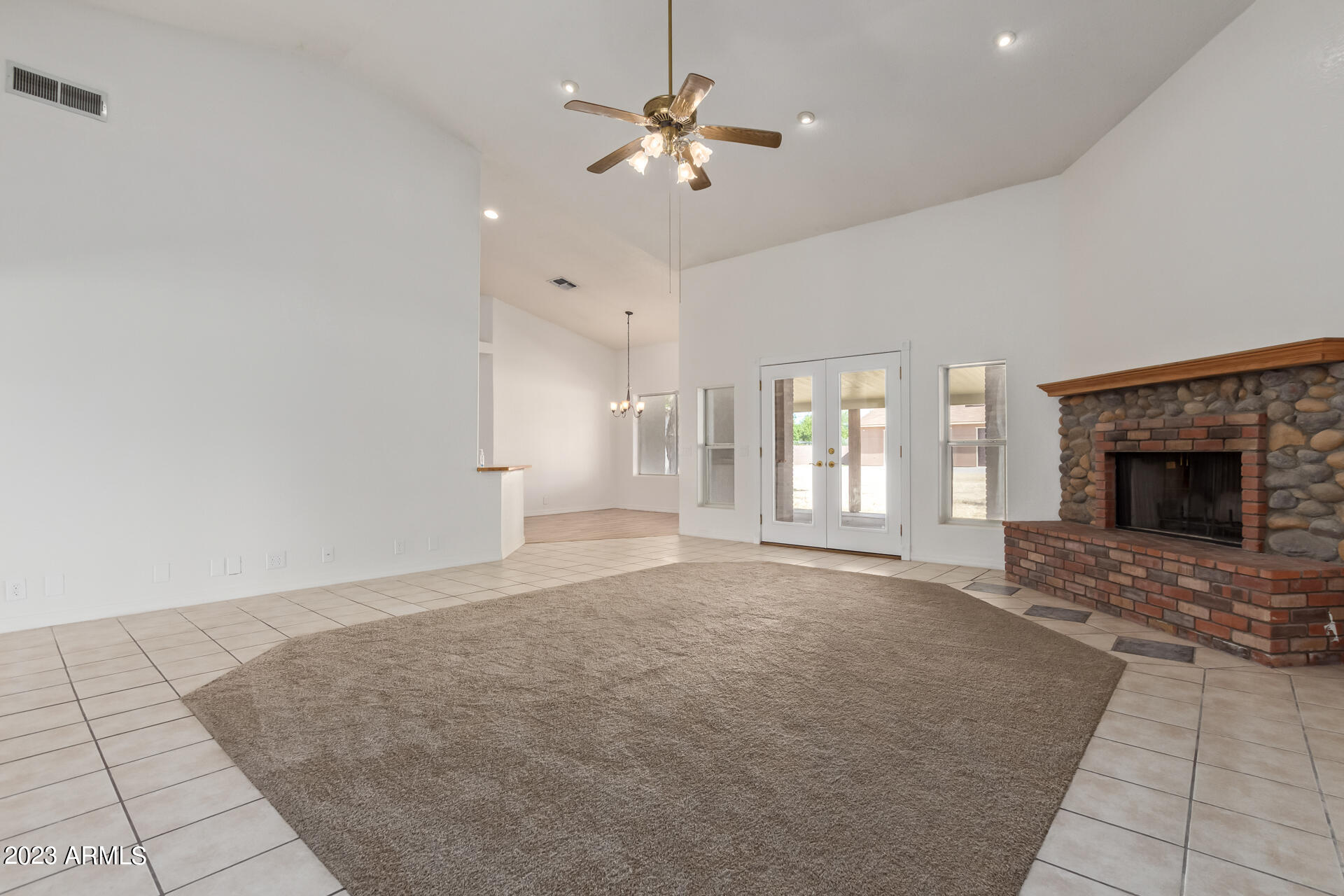 15846 East Ocotillo Road Gilbert, AZ 85298 - Photo 6 of 50 14 - Ocotillo