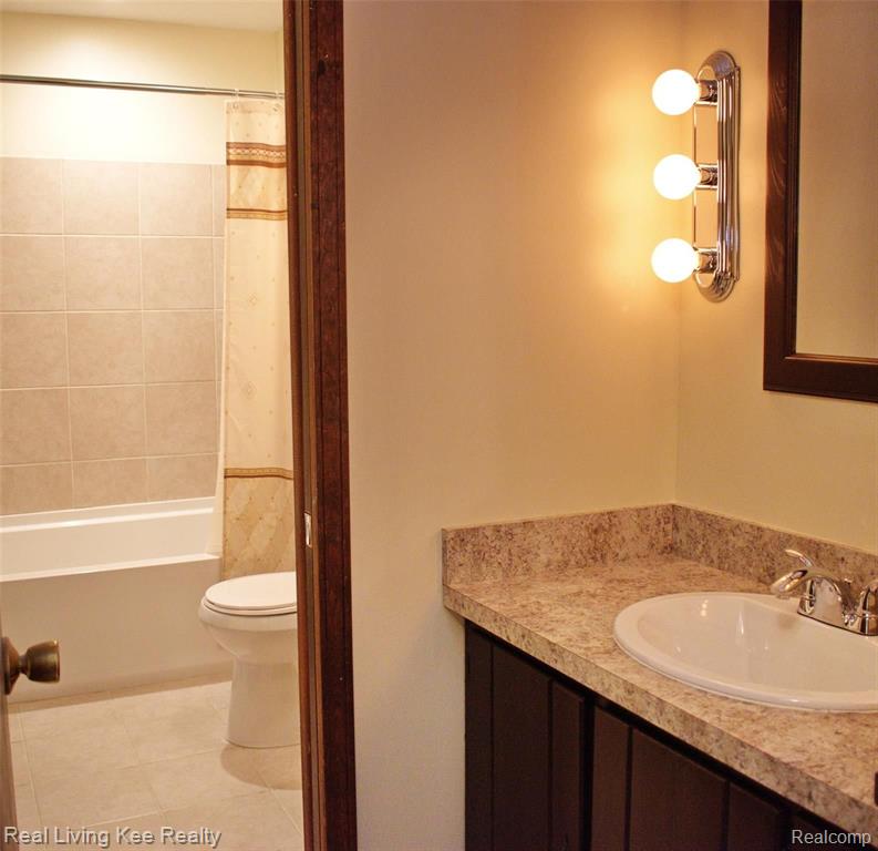 88 East Maryknoll Road Rochester Hills, MI 48309 - Photo 22 of 36