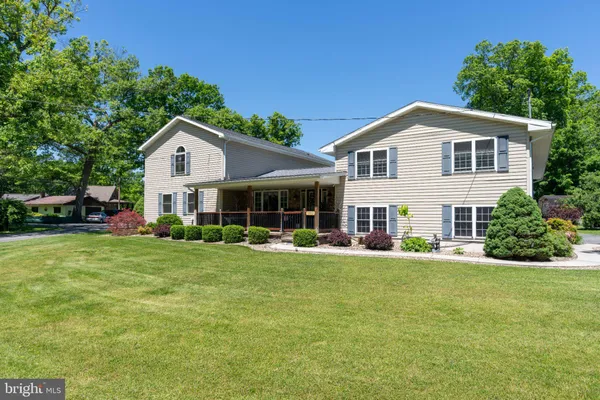 $494,000 | 1002 Maple Lane, Tyrone, PA 16686