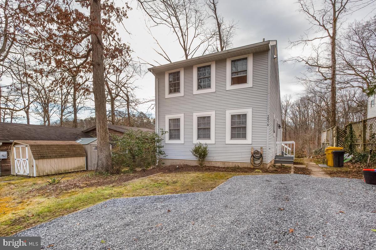 2058 Shore Drive Edgewater, MD 21037 - Photo 3 of 35