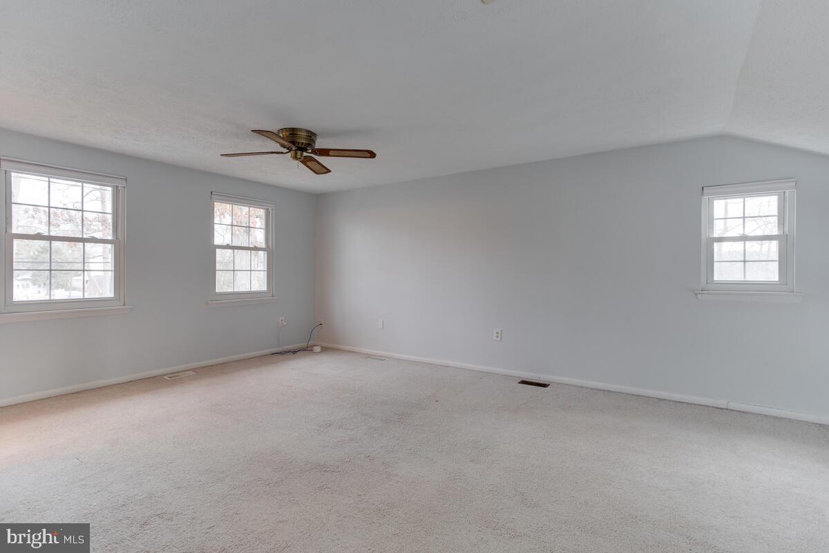 2058 Shore Drive Edgewater, MD 21037 - Photo 21 of 35