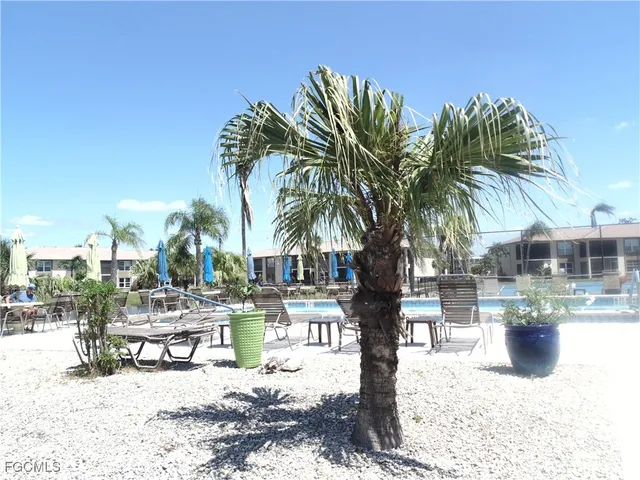 $2,400 | 16007 Davis Road, Unit 224, Fort Myers, FL 33908