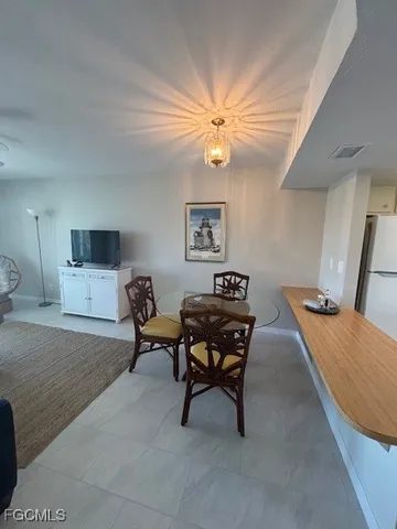 $2,400 | 16007 Davis Road, Unit 224, Fort Myers, FL 33908