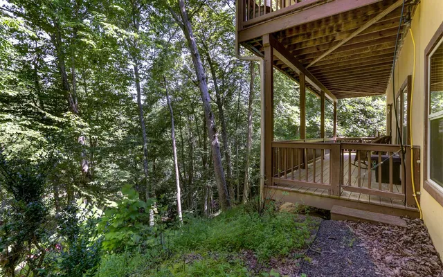 $475,900 | 76 Hollyanne Pond, Hayesville, NC 28904