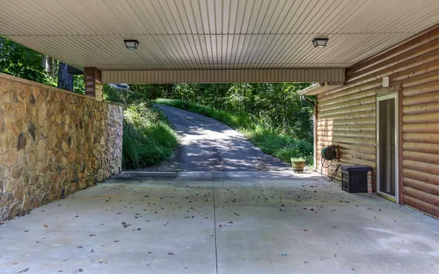 $475,900 | 76 Hollyanne Pond, Hayesville, NC 28904