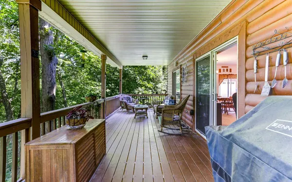 $475,900 | 76 Hollyanne Pond, Hayesville, NC 28904
