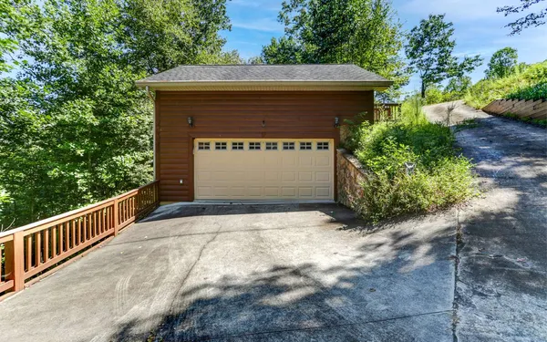 $475,900 | 76 Hollyanne Pond, Hayesville, NC 28904