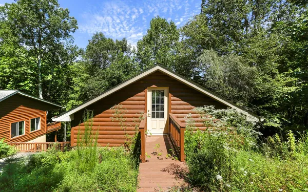 $475,900 | 76 Hollyanne Pond, Hayesville, NC 28904