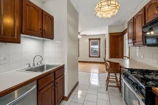 $2,175 | 278 Greenwood Street, Unit 1, Worcester, MA 01607