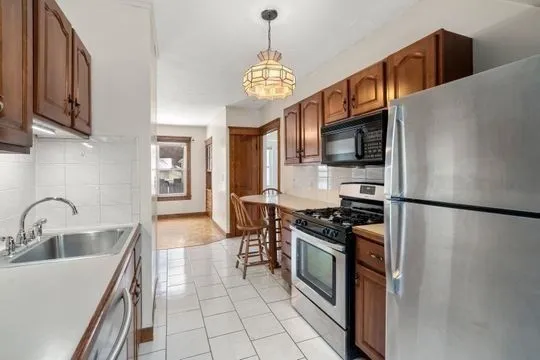 $2,175 | 278 Greenwood Street, Unit 1, Worcester, MA 01607