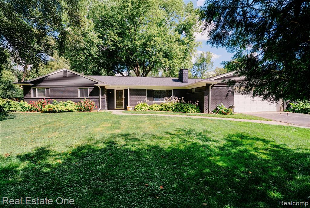 2270 Kingsford Road Rochester Hills, MI 48309 - Photo 1 of 43