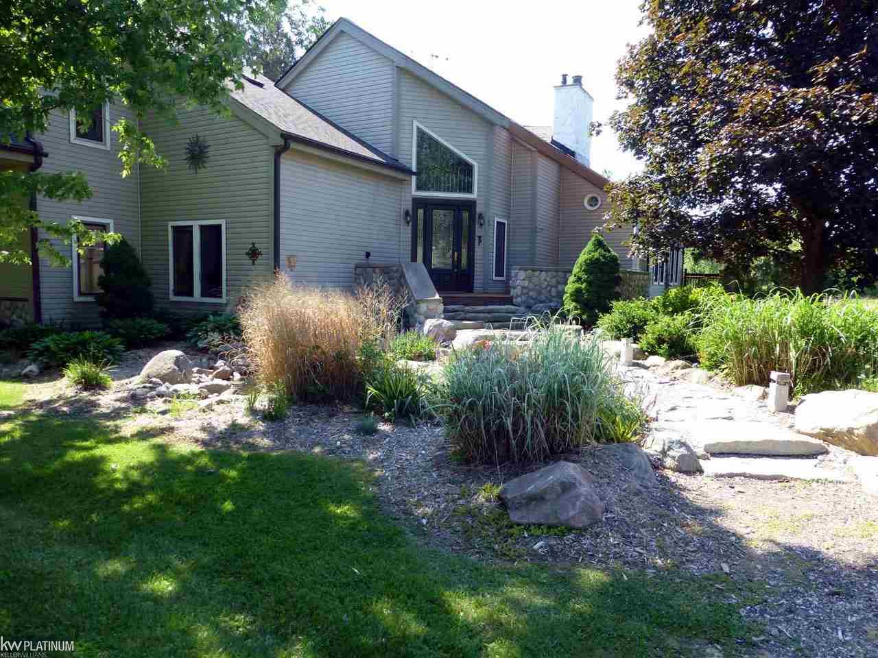 8211 Frith Road Columbus, MI 48063 - Photo 63 of 88 50044135-62.JPG