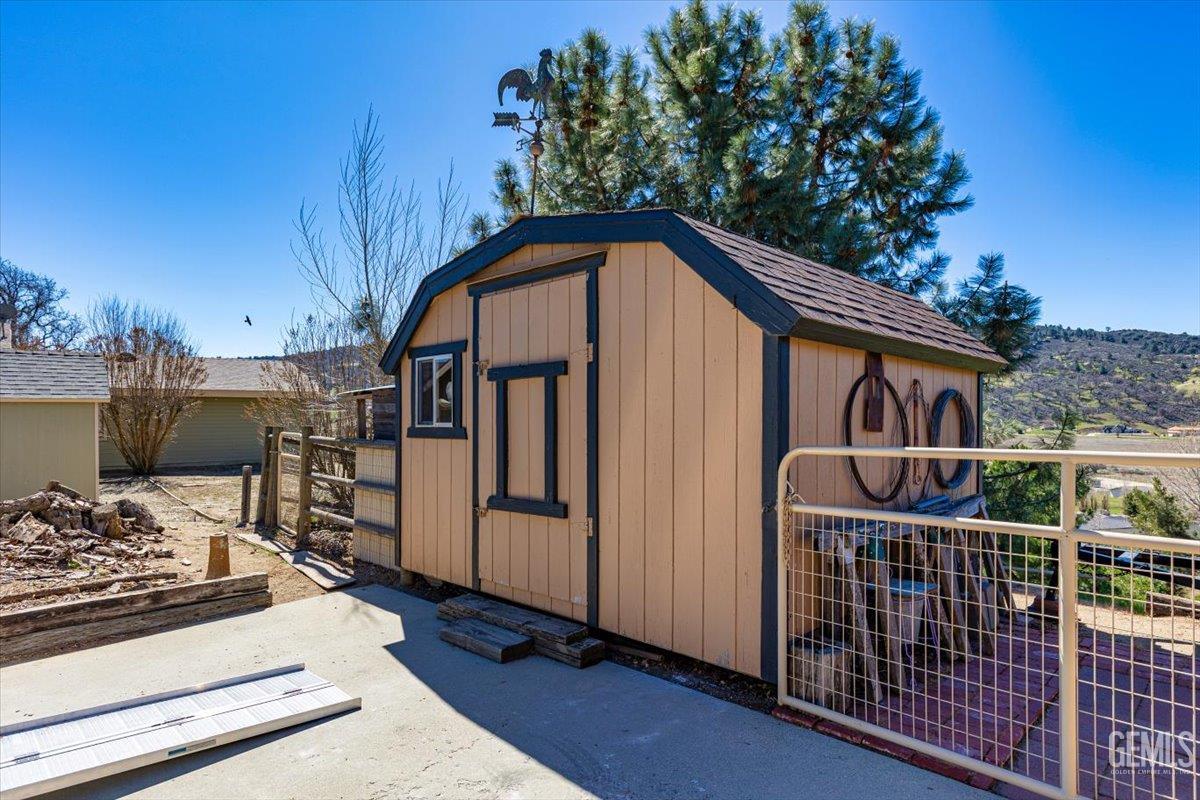 Undisclosed Address Tehachapi, CA 93561 - Photo 46 of 75 a view of a entrance gate of the house