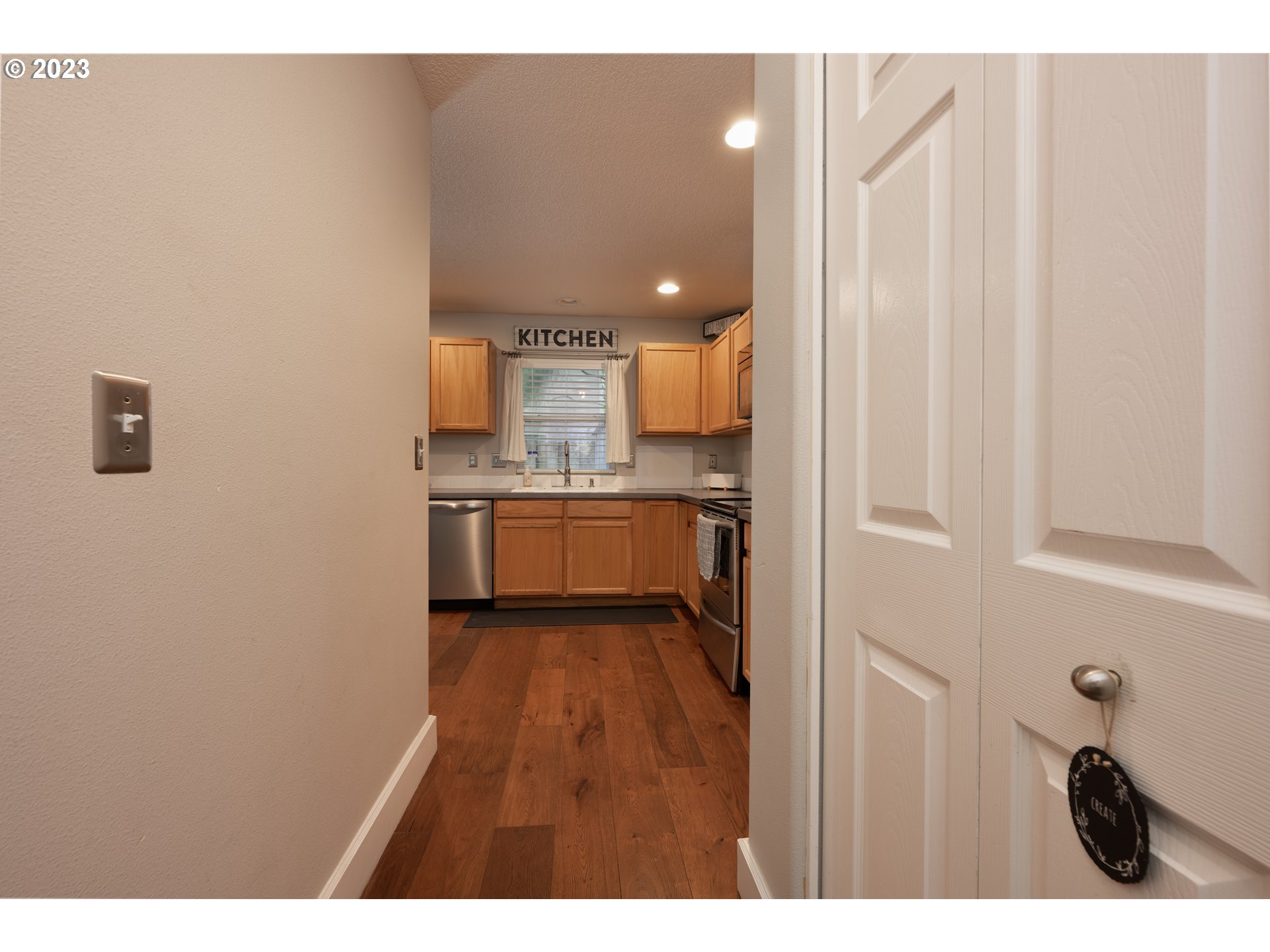 525 Northeast Mariners Loop Portland, OR 97211 - Photo 24 of 48 Gallery Image 24