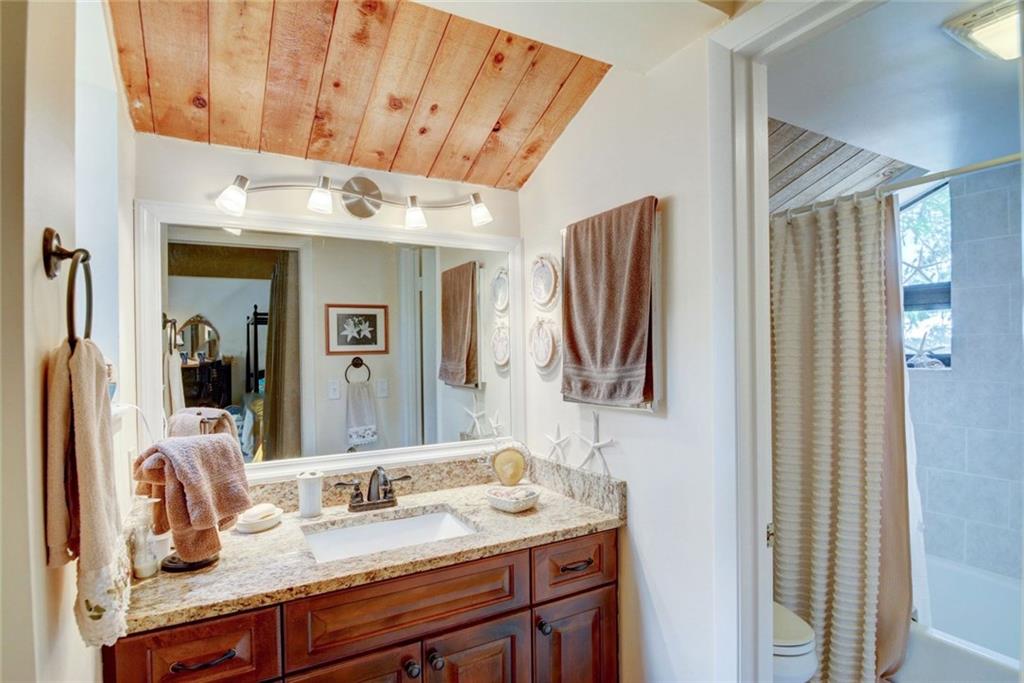 428 Southwest Akron Avenue, Unit 1B Stuart, FL 34994 - Photo 29 of 57 Gallery Image 29