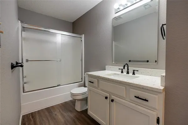 $230,000 | 5833 Northwest Plantation Lane, Unit 199B, Lee's Summit, MO 64064